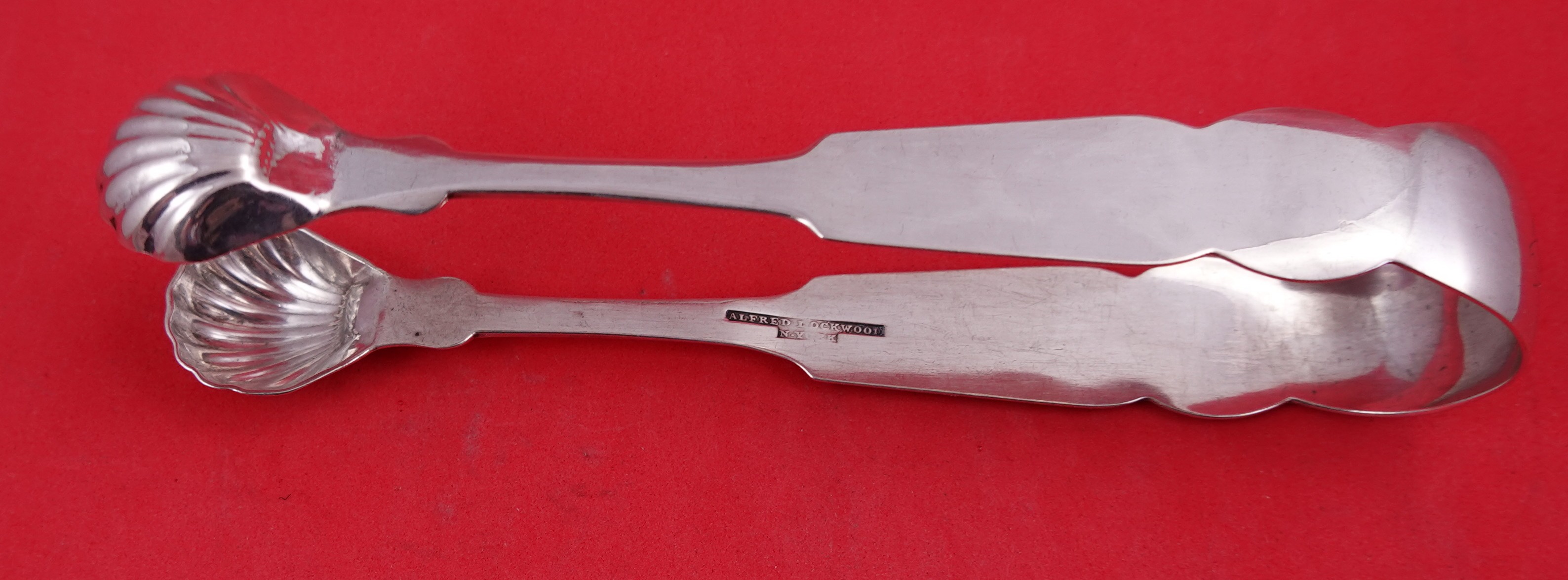 Sugar Tong /ice tong  by Alfred Lockwood, NYC c. 1820  coin silver  6 1/4